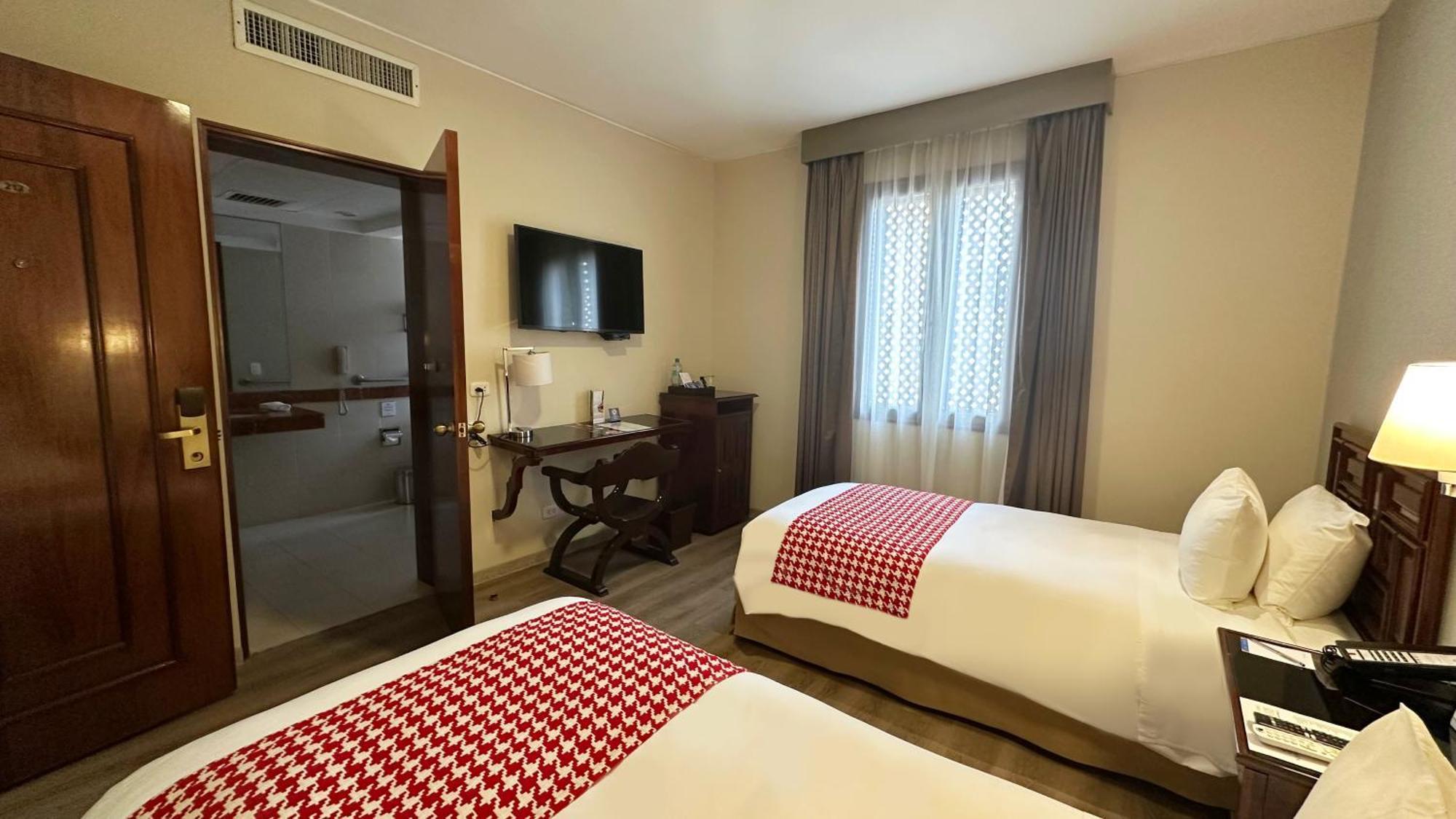 Costa Del Sol Centro Hotel 4*