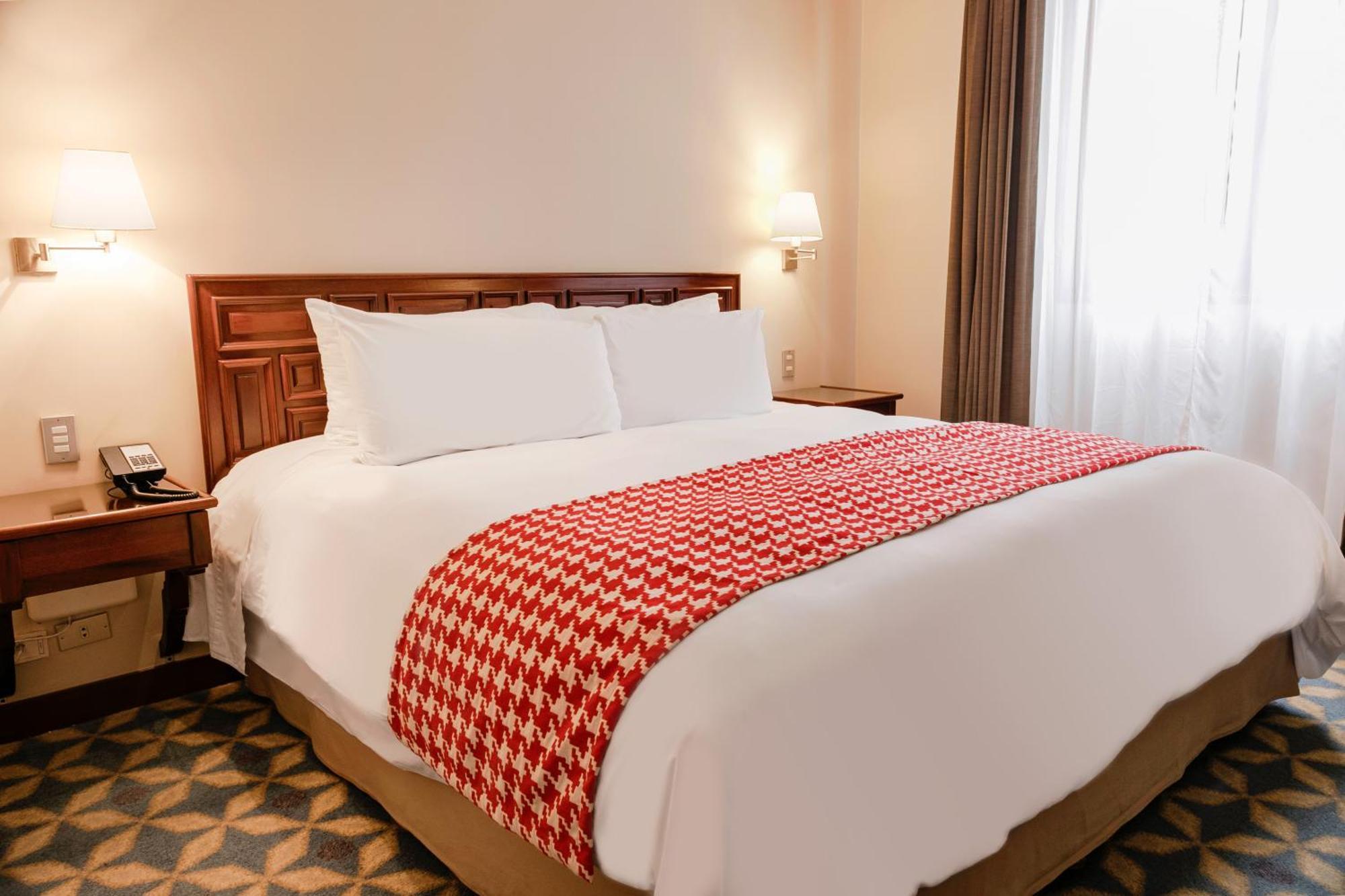 Costa Del Sol Centro Hotel 4*